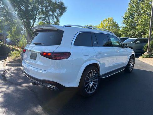 Used 2024 Mercedes-Benz GLS 580 4MATIC image 10