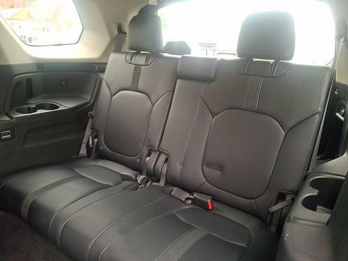 Used 2023 Honda Pilot EX-L image 11