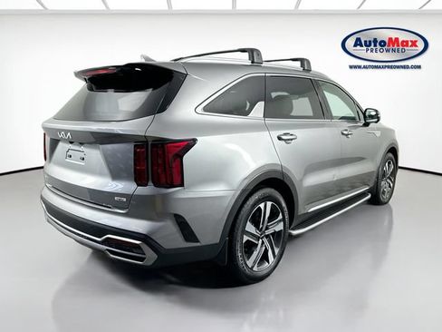 Used 2023 Kia Sorento SX Prestige w/ Panoramic Sunroof Package AWD/4WD image 2
