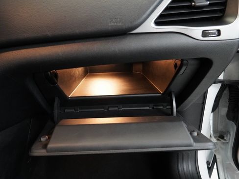 Used 2020 Jeep Cherokee Latitude Plus image 29