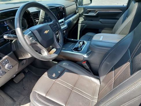 Used 2024 Chevrolet Silverado 2500 High Country w/ High Country Premium Package AWD/4WD image 9