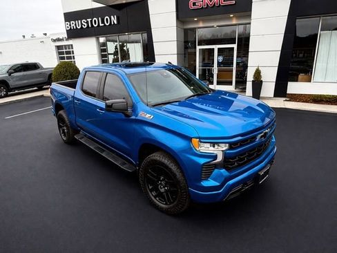 Used 2024 Chevrolet Silverado 1500 RST w/ Convenience Package II image 2