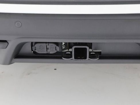 Used 2023 Ford Explorer ST w/ Technology Package image 11