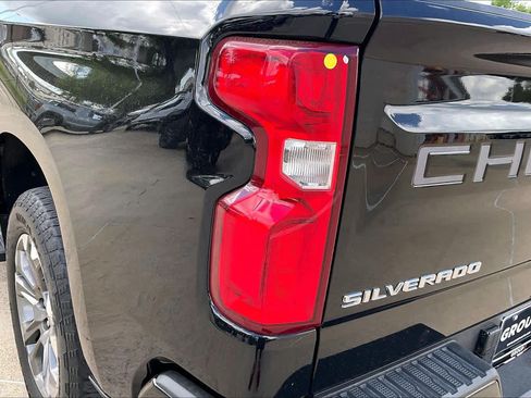 Certified 2024 Chevrolet Silverado 1500 High Country AWD/4WD image 28