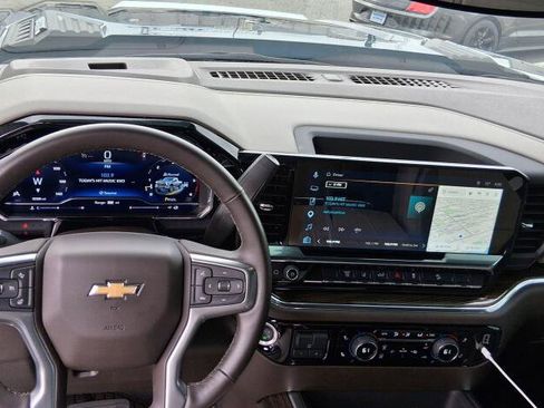 Used 2025 Chevrolet Silverado 2500 LT AWD/4WD image 15