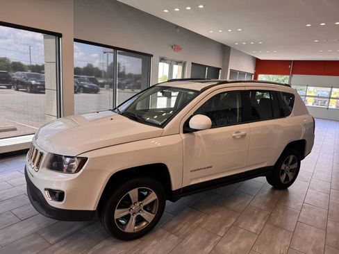Used 2017 Jeep Compass High Altitude FWD image 6