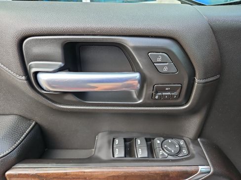 Used 2020 GMC Sierra 1500 Denali w/ Denali Ultimate Package AWD/4WD image 18