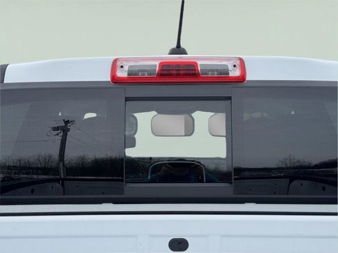 Used 2021 Chevrolet Colorado LT w/ LT Convenience Package image 11