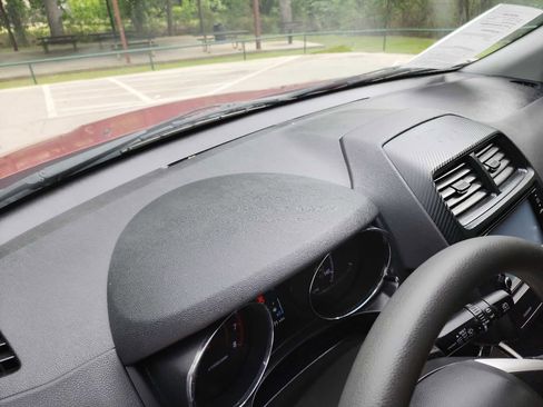 Used 2018 Mitsubishi Outlander Sport LE image 19