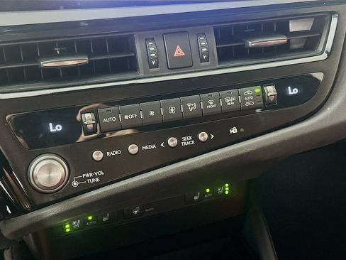 Used 2023 Lexus ES 350 F Sport w/ Accessory Package (Z2) FWD image 24