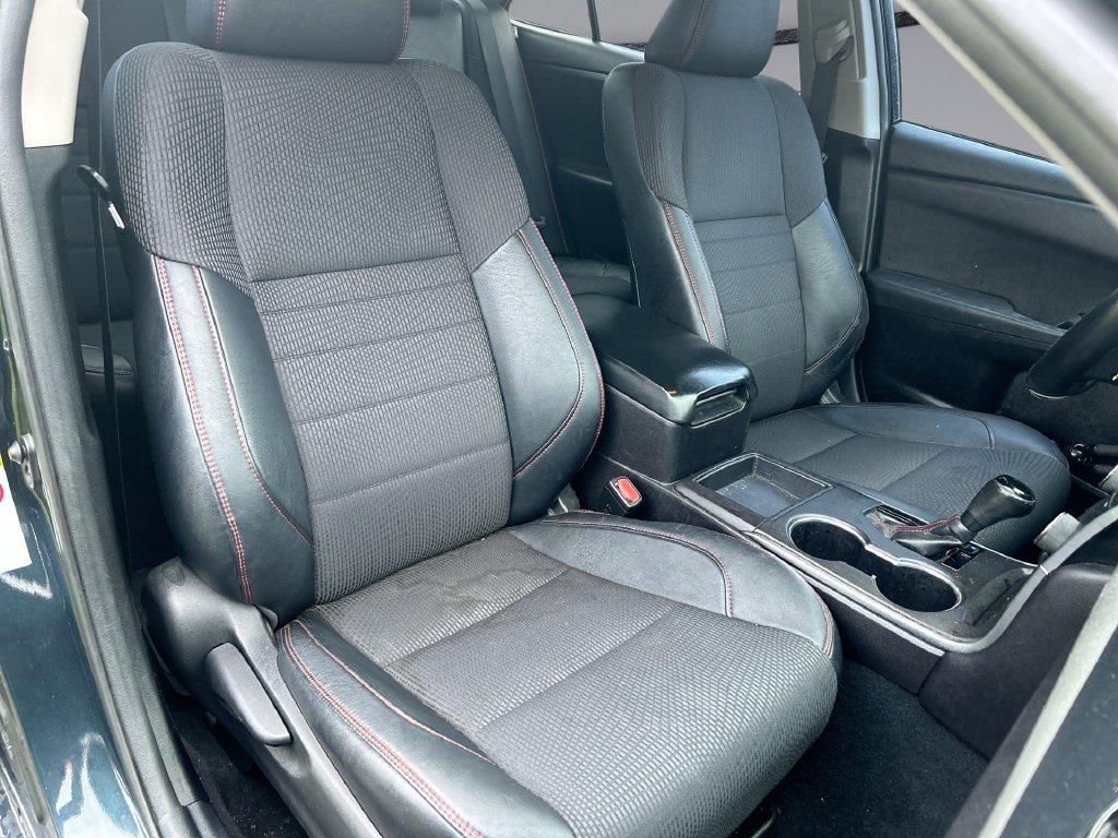 Used 2016 Toyota Camry SE FWD image 28