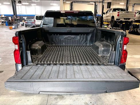 Used 2021 Chevrolet Silverado 1500 LT AWD/4WD image 32