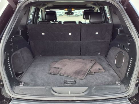 Used 2018 Jeep Grand Cherokee Altitude image 20