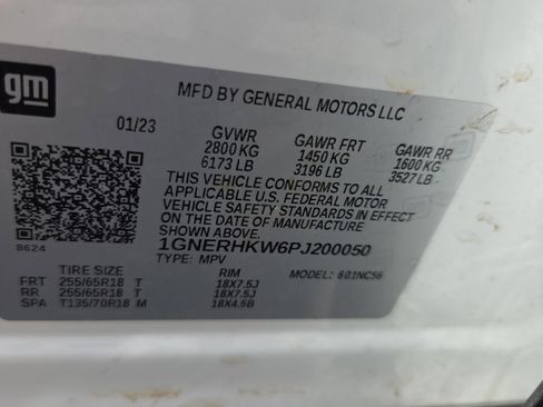 Used 2023 Chevrolet Traverse LT FWD image 16