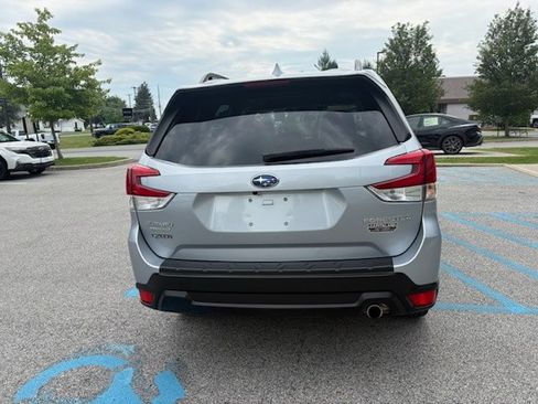 Used 2022 Subaru Forester Limited AWD/4WD image 5