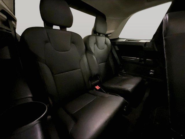 Used 2022 Volvo XC90 T6 Momentum w/ Climate Package AWD/4WD image 27