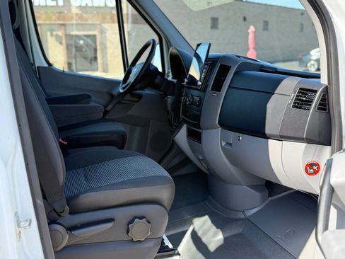 Used 2013 Freightliner Sprinter 2500 RWD image 12