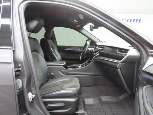 Used 2021 Jeep Grand Cherokee L Laredo AWD/4WD image 29