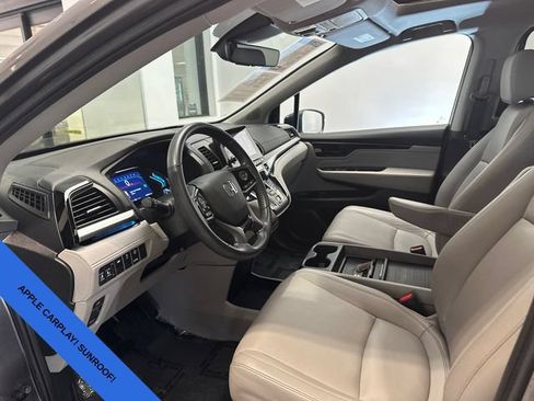 Used 2023 Honda Odyssey Touring image 17