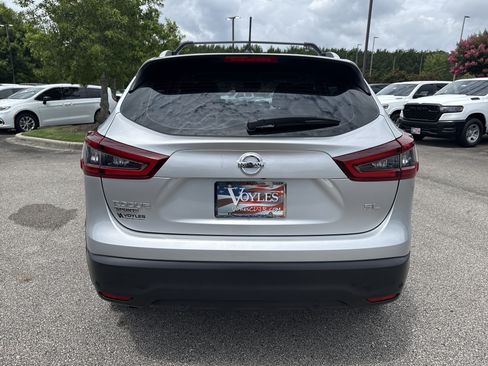 Used 2021 Nissan Rogue Sport SL FWD image 6