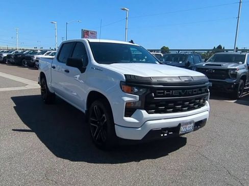 Used 2023 Chevrolet Silverado 1500 Custom RWD image 2