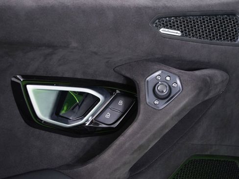 Used 2023 Lamborghini Huracan Tecnica RWD image 30