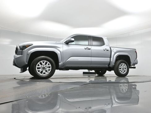 Used 2024 Toyota Tacoma SR5 image 53