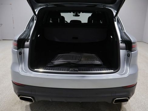 Used 2022 Porsche Cayenne AWD/4WD image 17