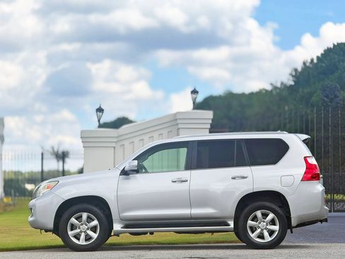 Used 2011 Lexus GX 460 AWD/4WD image 7