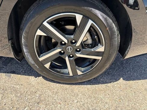 Used 2025 Nissan Sentra SV FWD image 13
