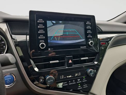Used 2022 Toyota Camry LE FWD image 28