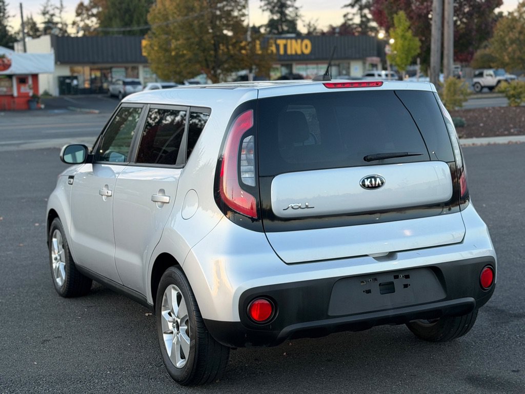 Used 2018 Kia Soul FWD image 5