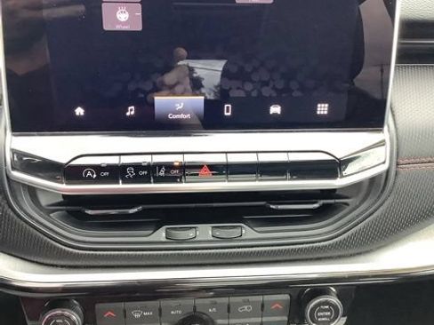 Used 2022 Jeep Compass Trailhawk w/ Sun and Sound Group AWD/4WD image 24