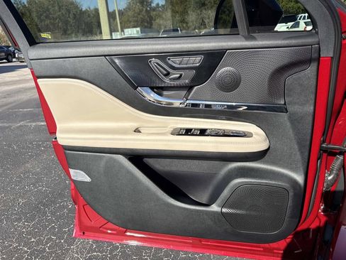 New 2026 Lincoln Corsair Reserve w/ Jet Appearance Package image 18