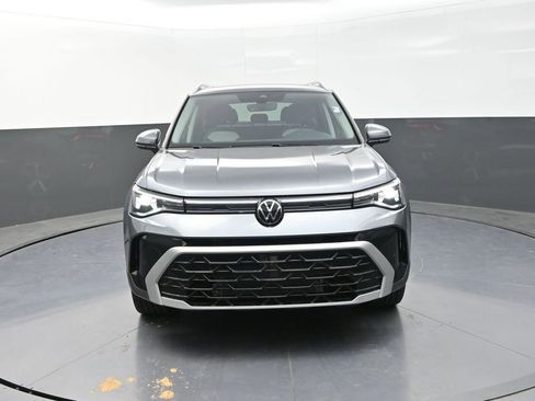 New 2025 Volkswagen Taos SEL image 2