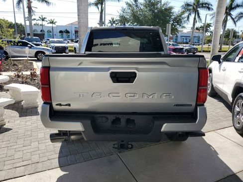 New 2025 Toyota Tacoma TRD Sport image 6