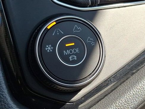 Certified 2025 Volkswagen Taos SEL w/ Black Wheel Plus Package image 25