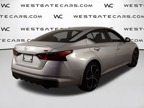 Used 2024 Nissan Altima 2.5 SR FWD image 36
