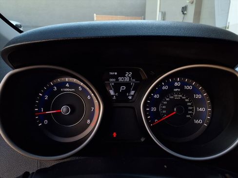 Used 2013 Hyundai Elantra Limited w/ Technology Pkg image 12