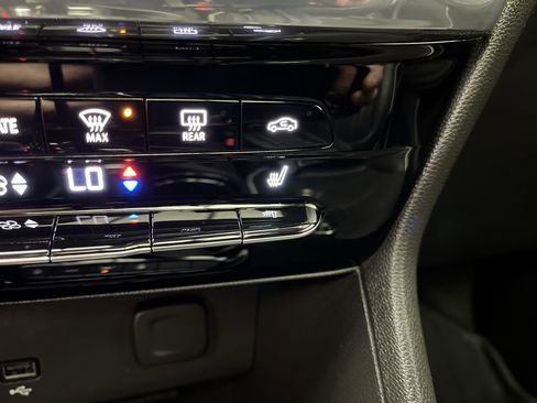 Certified 2025 Buick Encore GX Avenir w/ Avenir Technology Package AWD/4WD image 24