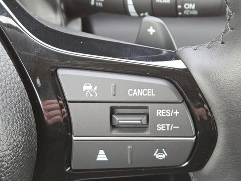 Used 2025 Honda Pilot EX-L image 9