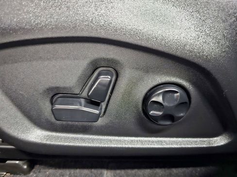 Used 2017 Jeep Compass Latitude w/ Popular Equipment Group AWD/4WD image 16