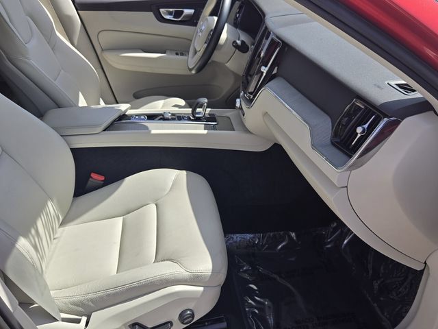 Used 2023 Volvo XC60 B5 Plus w/ Protection Package Premier FWD image 18