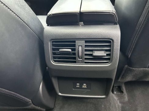 Certified 2023 Nissan Rogue SV w/ SV Premium B Package AWD/4WD image 17