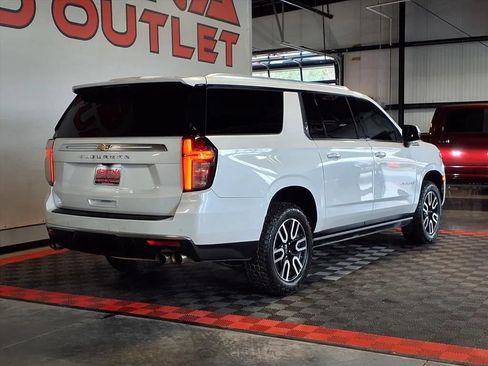 Used 2021 Chevrolet Suburban High Country AWD/4WD image 8