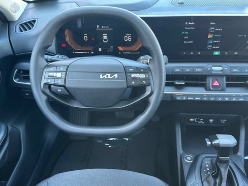 Used 2025 Kia K4 FWD image 14