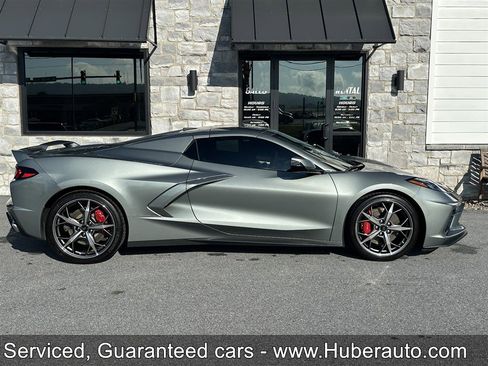 Used 2022 Chevrolet Corvette STINGRAY CONVERTIBLE w/ Z51 Performance Package image 16