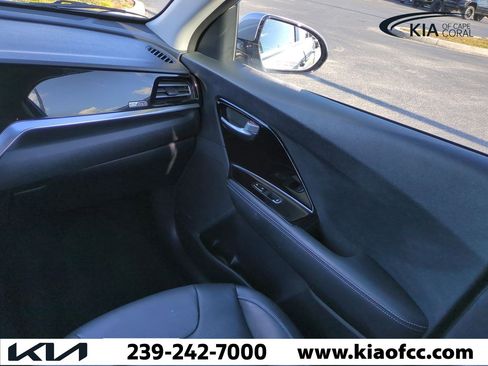 Certified 2022 Kia Niro EX Premium image 16