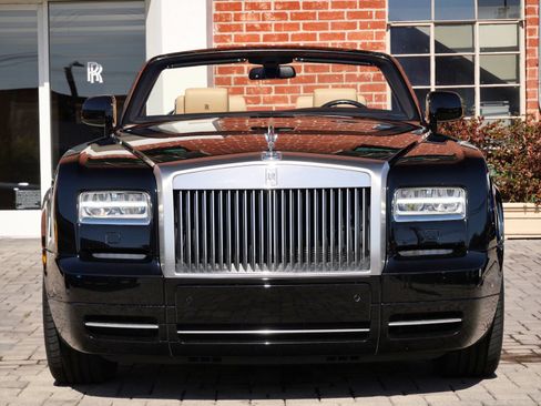 Used 2013 Rolls-Royce Phantom Drophead Coupe RWD image 5