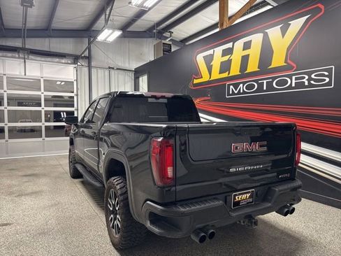 Used 2022 GMC Sierra 1500 AT4 w/ AT4 Premium Package AWD/4WD image 17